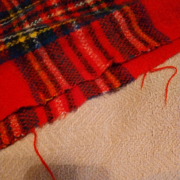 PRICE DROP!!! Thulewarm Shetland wool throw/ wrap. Good vintage condition. - Picture 3 of 3